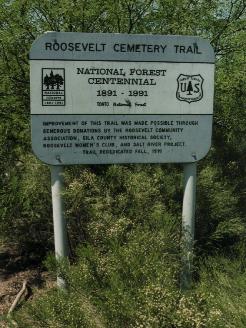 Roosevelt Cemetery Trailhead sign.